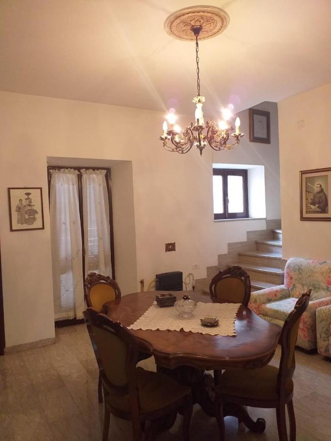 La Casa Di Lina Sezze Exterior foto